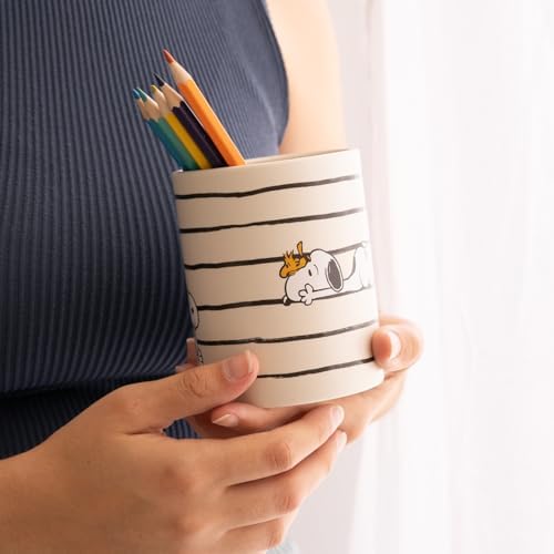 Grupo Erik Snoopy Pen Holder | Desk Organizer, Accessories | Pencil Pot, Stationery | Snoopy Gifts, Mug - Image 7