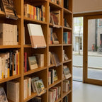 8 Pack Acrylic Book Stands for Display, Clear Bookshelf Holder - Image 7